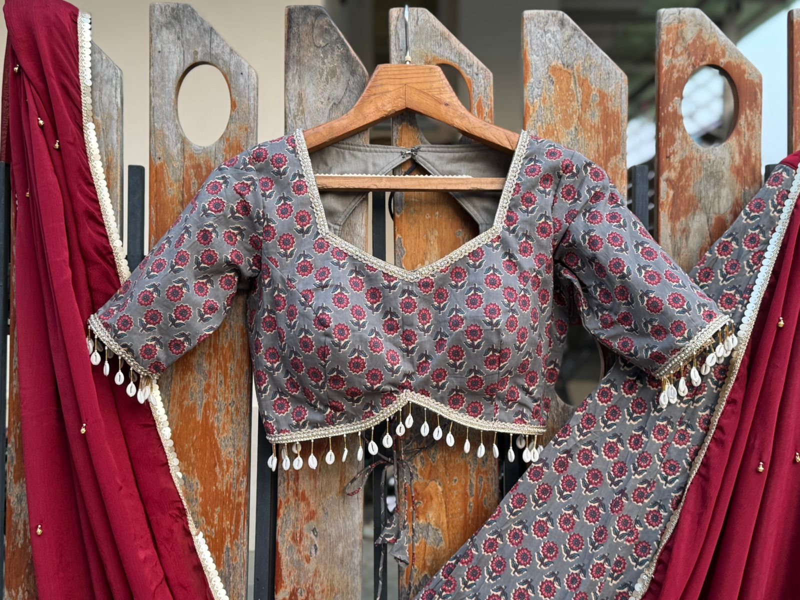 Kundan butti | grey