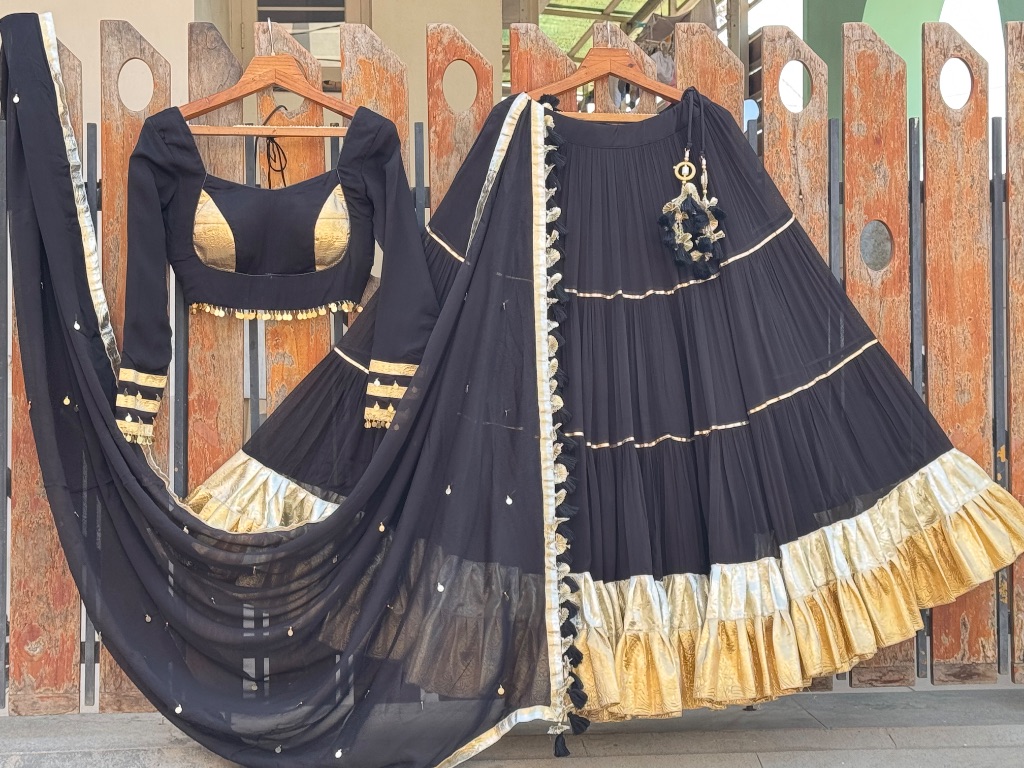 Sitara | Black