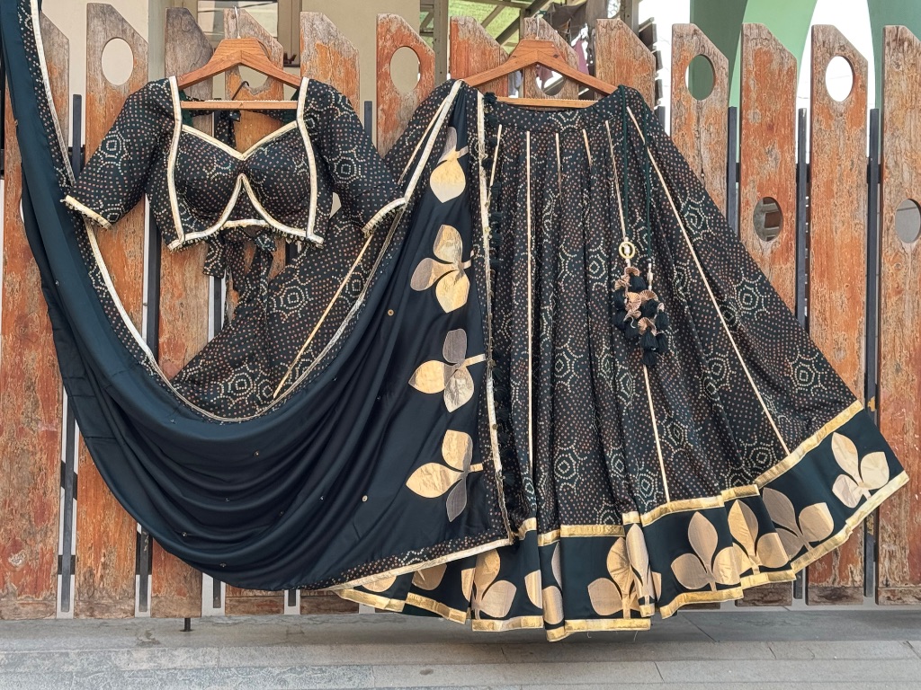Muskan | Bottle Green