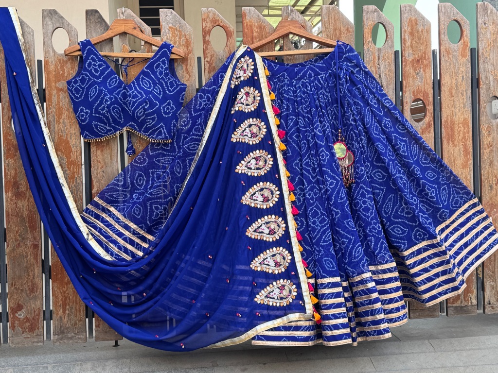 Isak | Royal blue