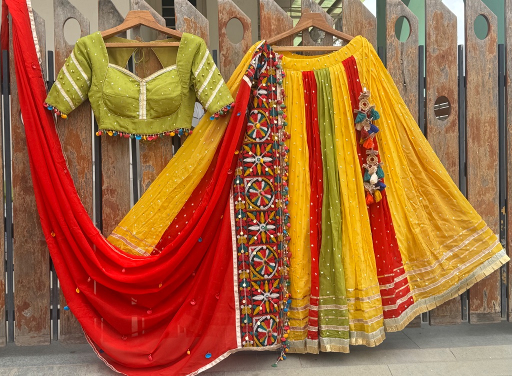 Amayaa | liril yellow red