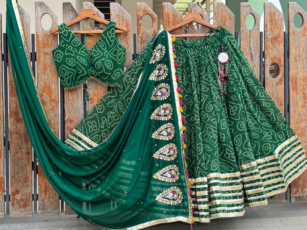 Isak | Green