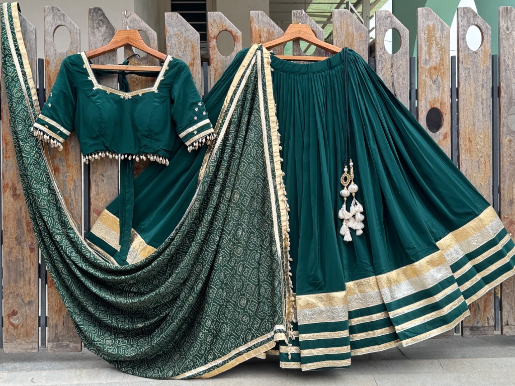 Enara | dark green